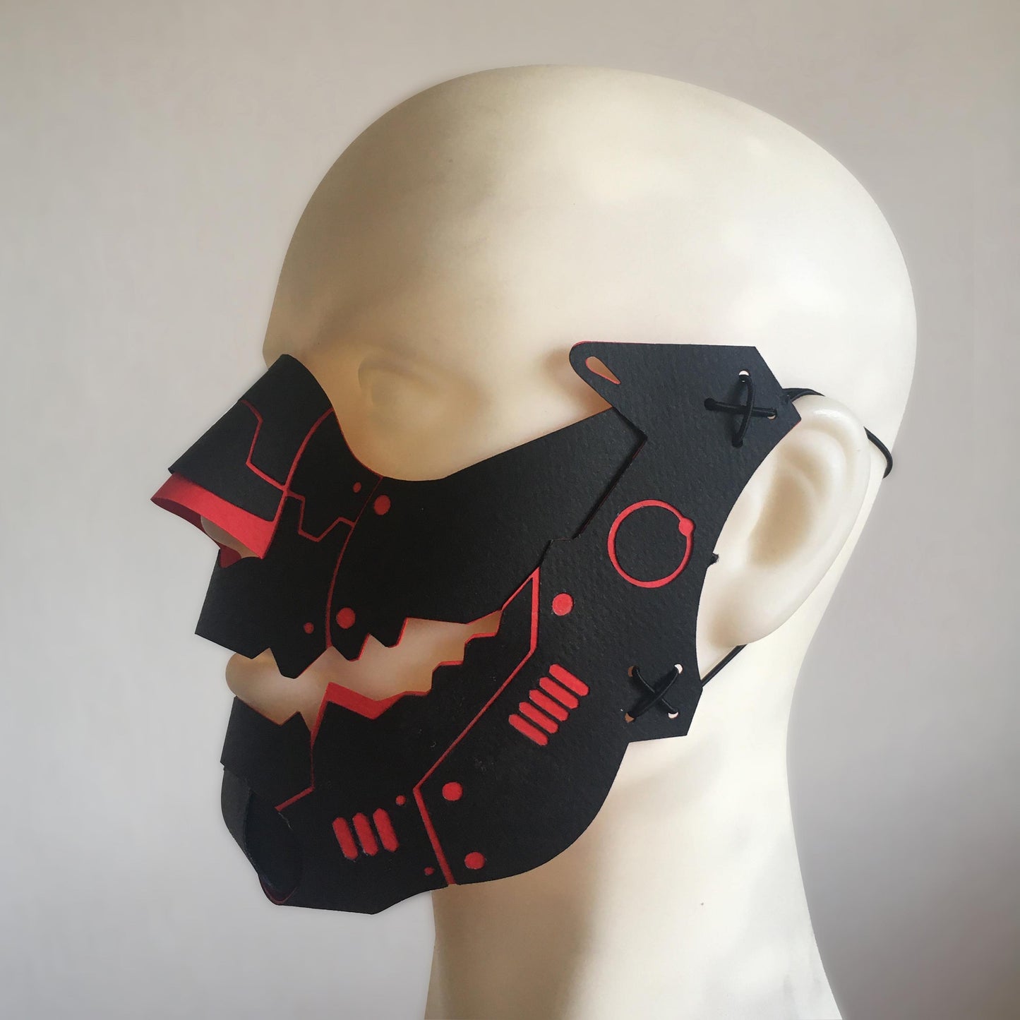 Cyber Menpo - Black x Red, side view